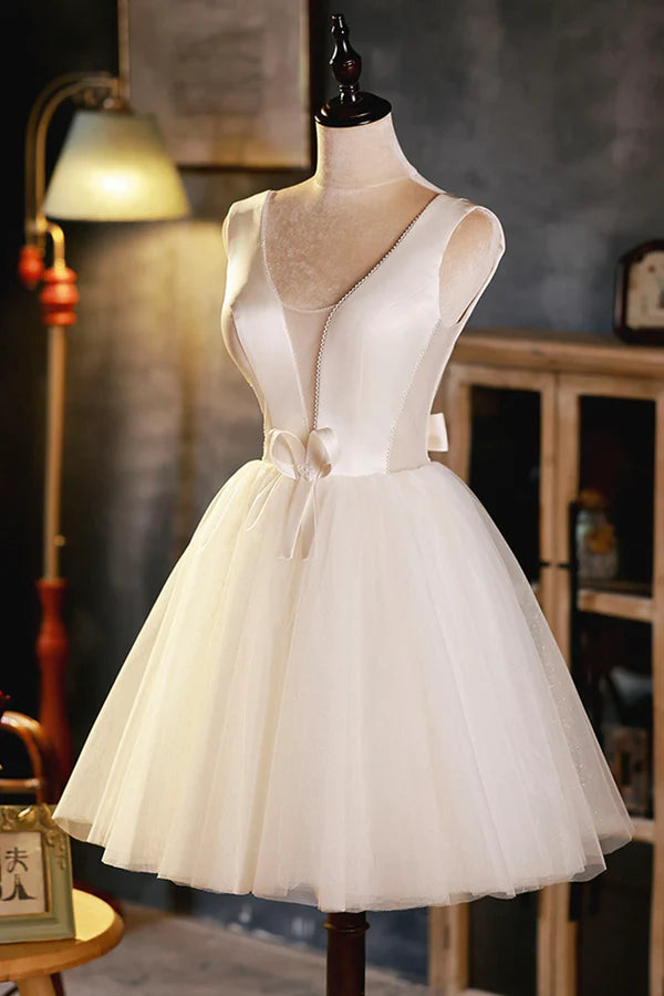 Wholesale Champagne V-Neck Tulle Short Prom Dress Champagne Homecoming Dress