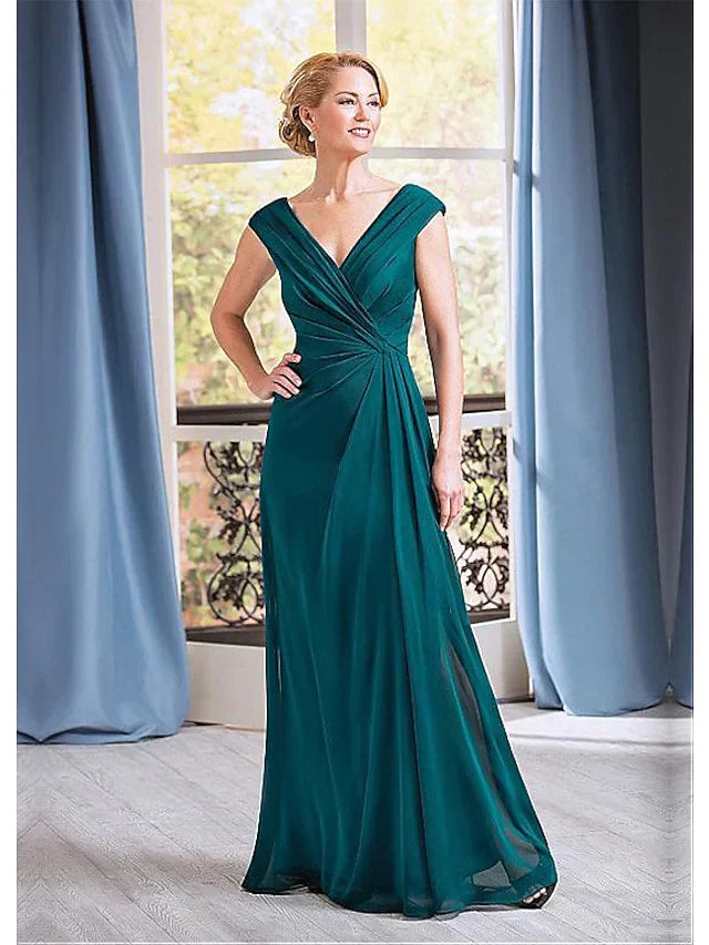 Wholesale A-Line Mother of the Bride Dress Elegant Plunging Neck Floor Length Chiffon Sleeveless with Ruching