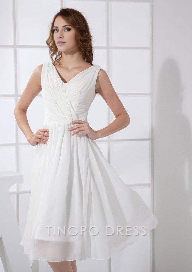 TingPo Wholesale A-line V-neck Knee-length White Chiffon Short Homecoming Dresses