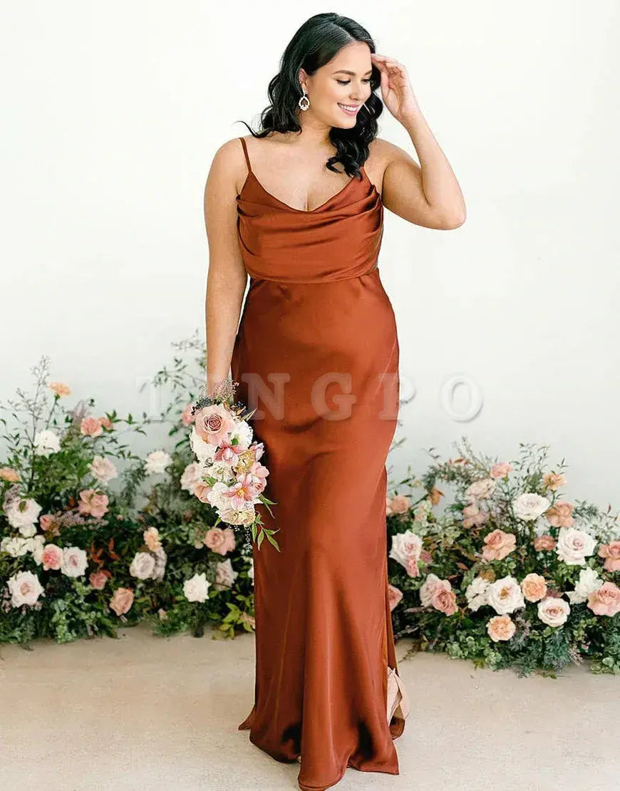 Wholesale Burgundy Spaghetti Straps Sleeveless Bridesmaid Dress Bridesmaid dress shop ﻿