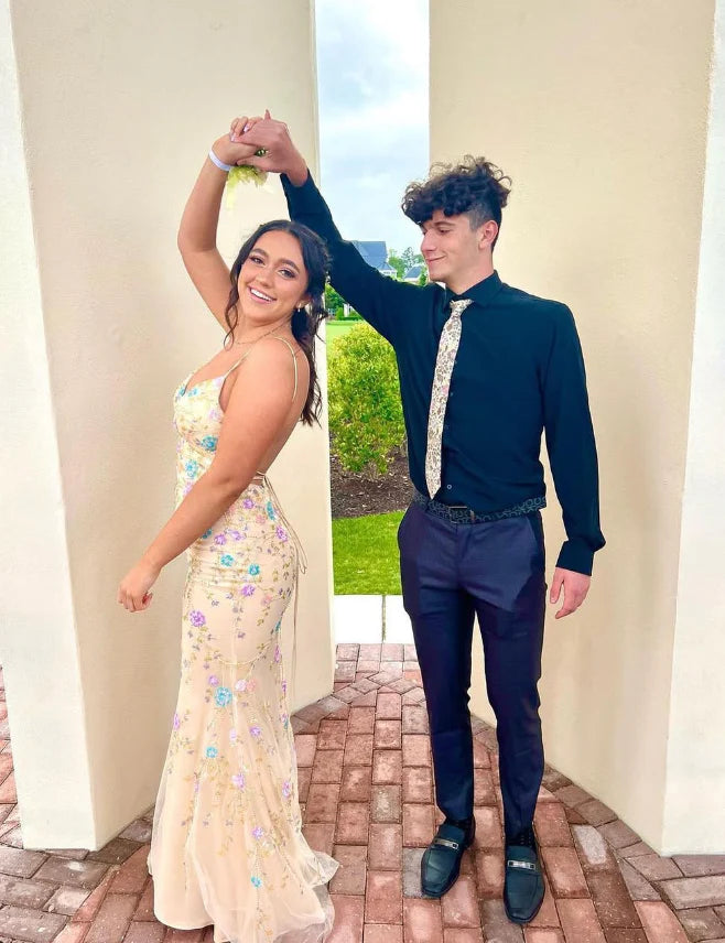 Elegant Champagne Tulle 3D Floral Appliqué Spaghetti Strap V-Neck Open Back Mermaid Train Maxi Dress Prom Dress