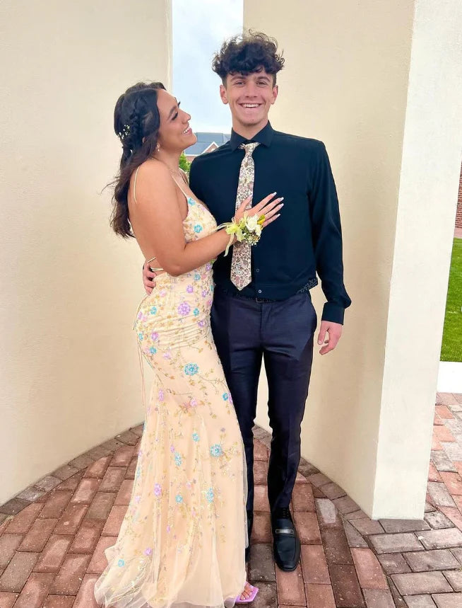 Elegant Champagne Tulle 3D Floral Appliqué Spaghetti Strap V-Neck Open Back Mermaid Train Maxi Dress Prom Dress