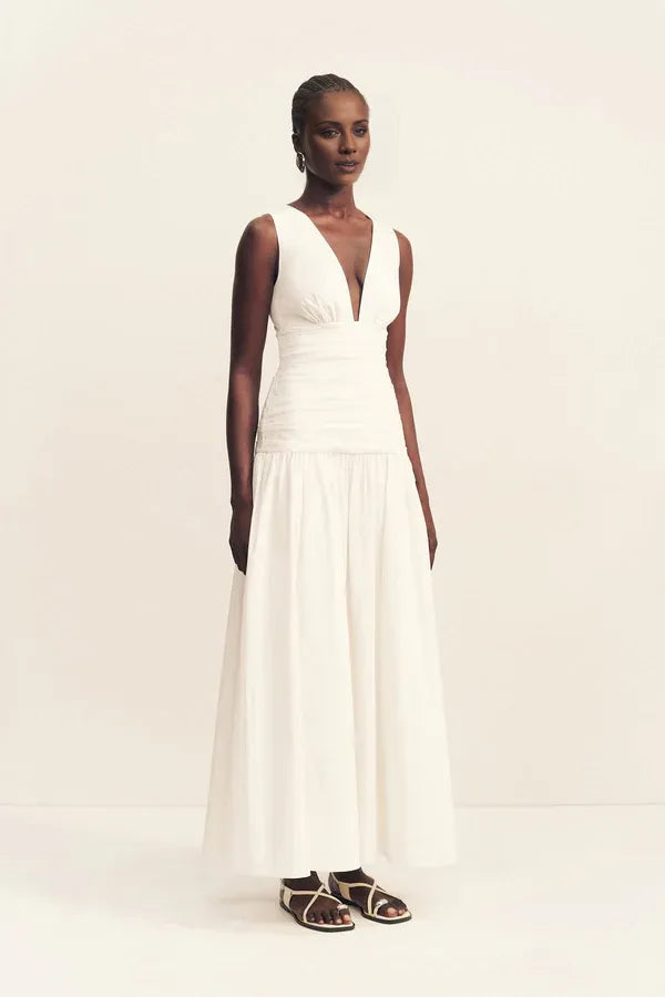 Elegant Ivory Sleeveless Deep V-Neck Ruched Bodice High Waist Pleated Maxi Dress with Pockets Prom Dress