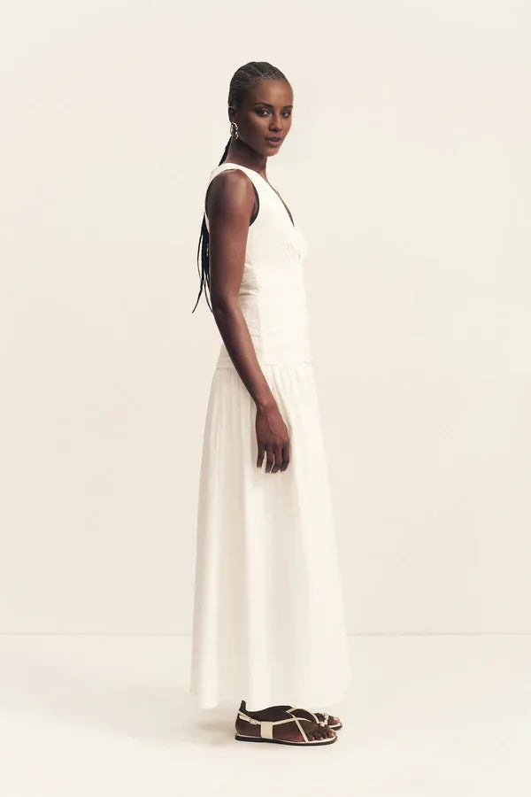 Elegant Ivory Sleeveless Deep V-Neck Ruched Bodice High Waist Pleated Maxi Dress with Pockets Prom Dress