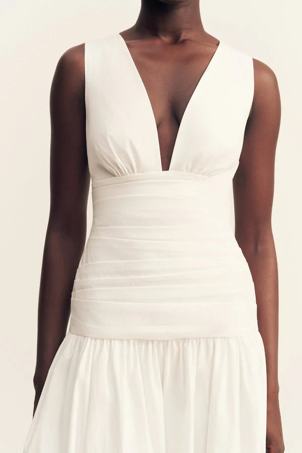 Elegant Ivory Sleeveless Deep V-Neck Ruched Bodice High Waist Pleated Maxi Dress with Pockets Prom Dress