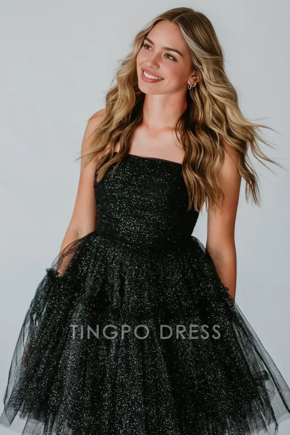 TingPo Wholesale Elegant Glitter Black A-Line Spaghetti Straps Lace Up Short Tulle Homecoming Dress formal wear dresses