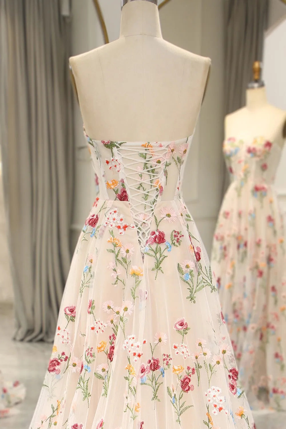 Wholesale Ivory Flower Tulle Sweetheart Long A-Line Prom Dress with Embroidery prom clothing