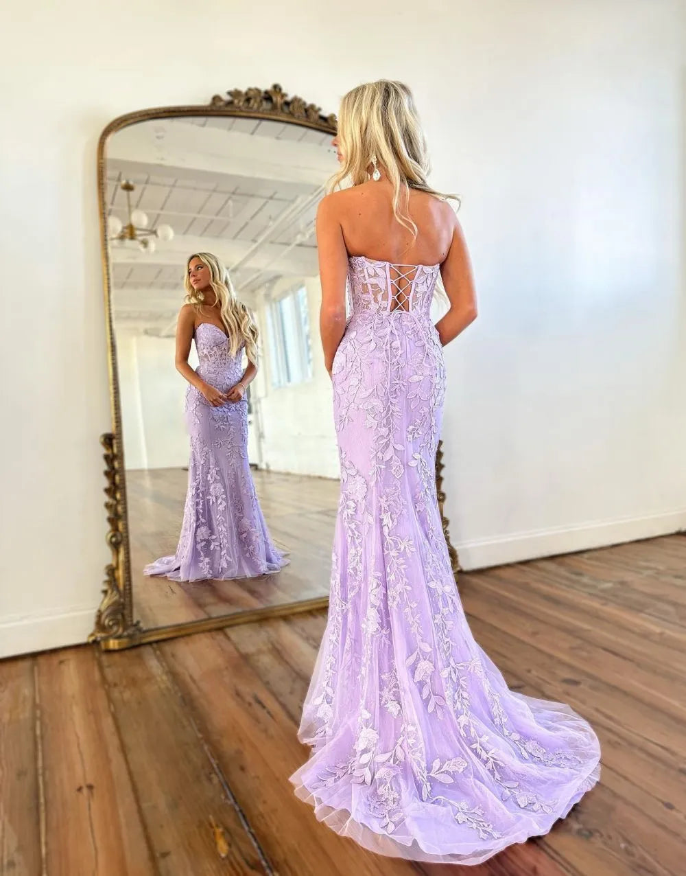 Wholesale Lilac Mermaid Corset Back Prom Dress With Appliques