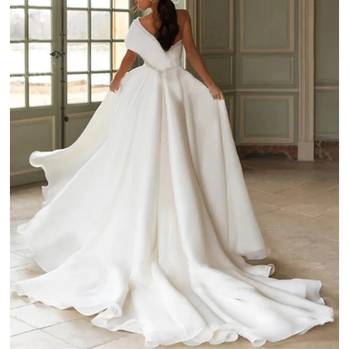 Wholesale A-Line/Princess One Shoulder Wedding Dresses Court Train With Appliques Split Front