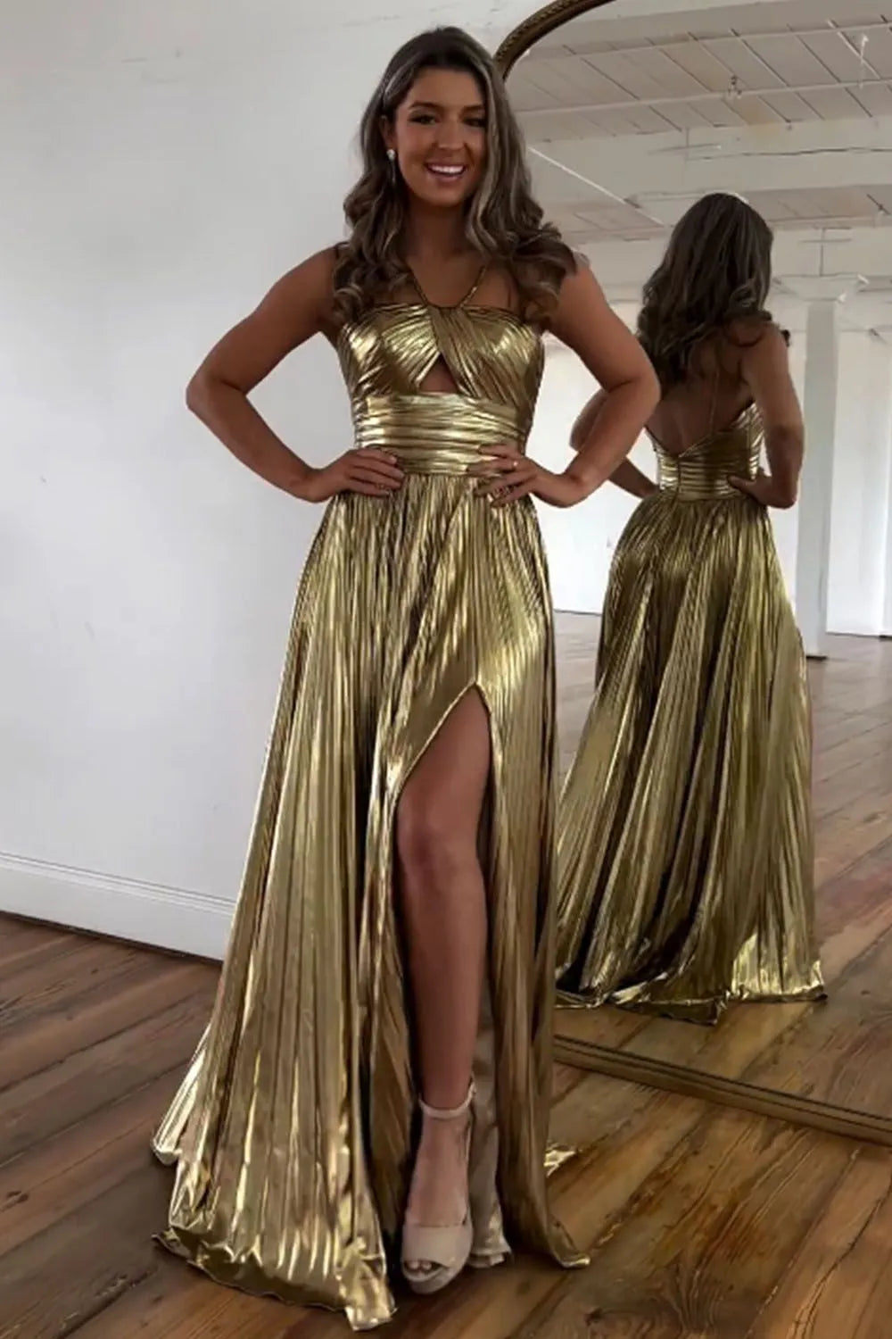 Wholesale Stylish Gold A-Line Halter Neck Long Prom Dress With Split