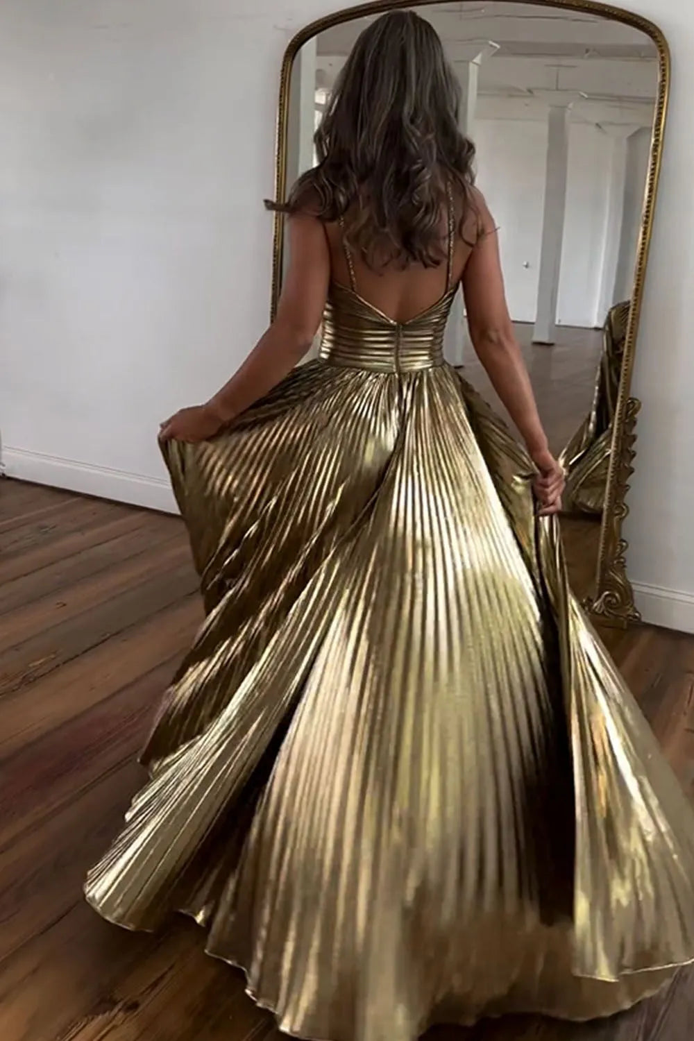 Wholesale Stylish Gold A-Line Halter Neck Long Prom Dress With Split