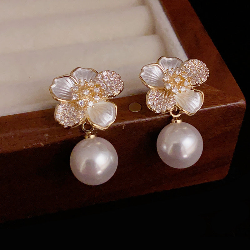Wholesale Stud Earrings Fine Jewelry Classic Precious Flower Shape Cute Stylish Earrings Jewelry Gold For Gift Festival