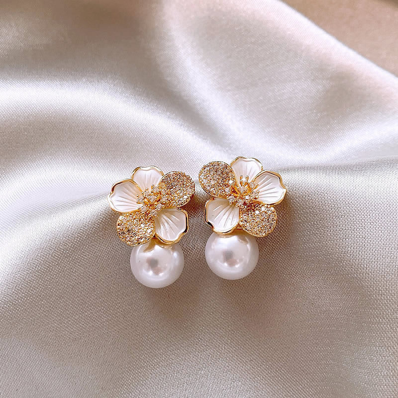 Wholesale Stud Earrings Fine Jewelry Classic Precious Flower Shape Cute Stylish Earrings Jewelry Gold For Gift Festival