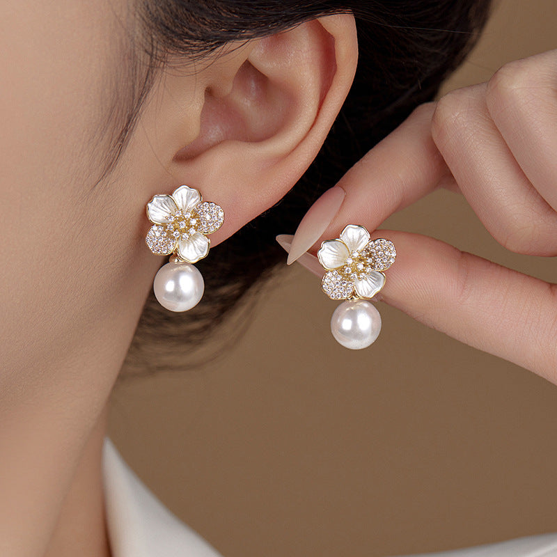 Wholesale Stud Earrings Fine Jewelry Classic Precious Flower Shape Cute Stylish Earrings Jewelry Gold For Gift Festival