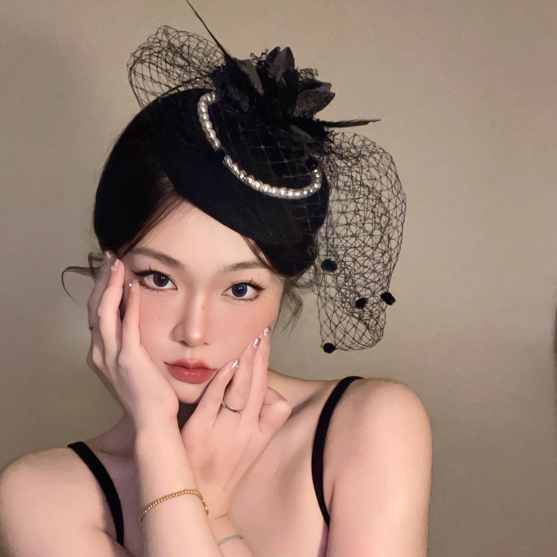 Wholesale Fascinators Hats Headwear 100% Wool Beret Hat Pillbox Hat Veil Hat Wedding Cocktail Elegant Wedding With Feather Tulle Headpiece Headwear