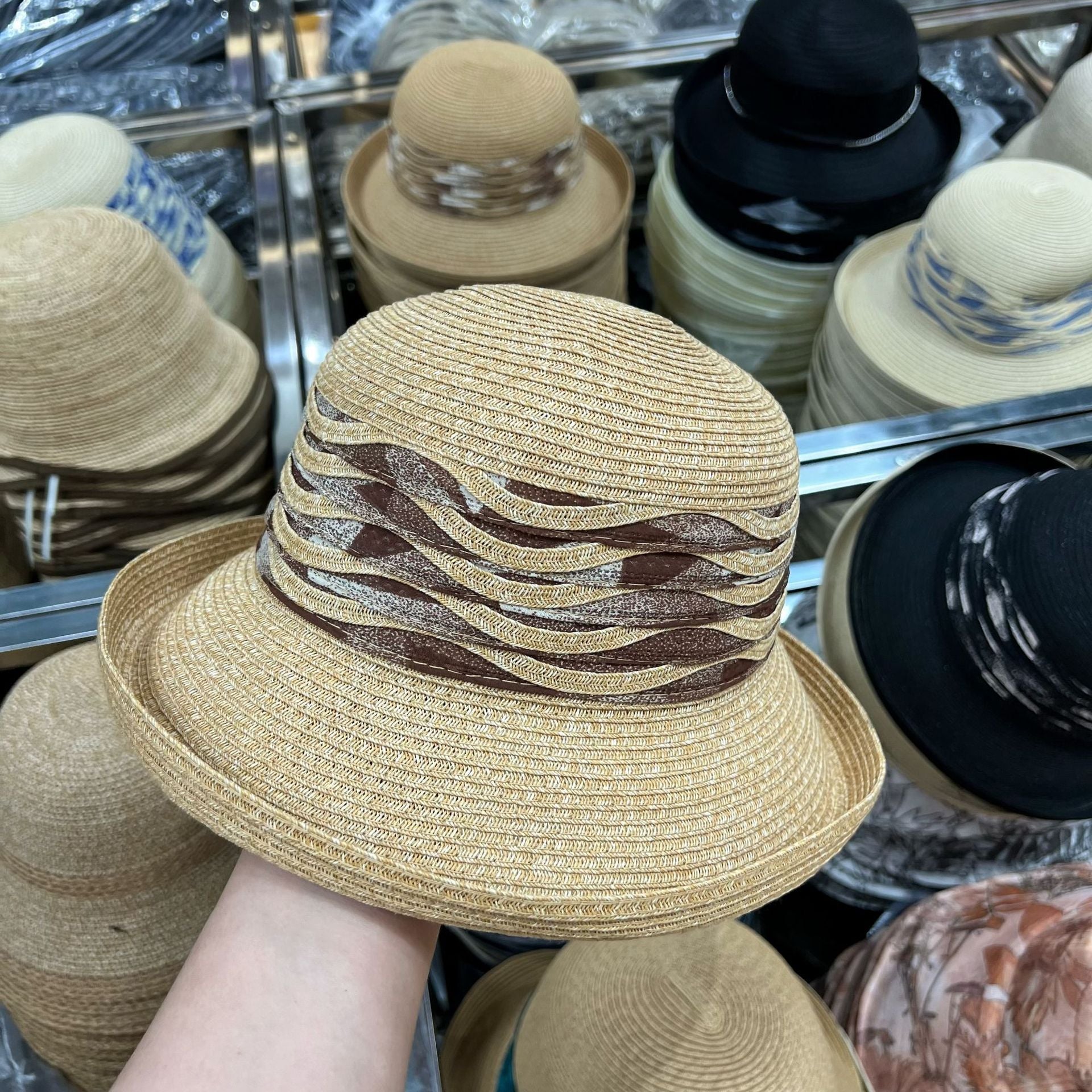 Wholesale Hats Fiber Bucket Hat Floppy Hat Straw Hat Wedding Casual Elegant Wedding With Splicing Tulle Headpiece Headwear