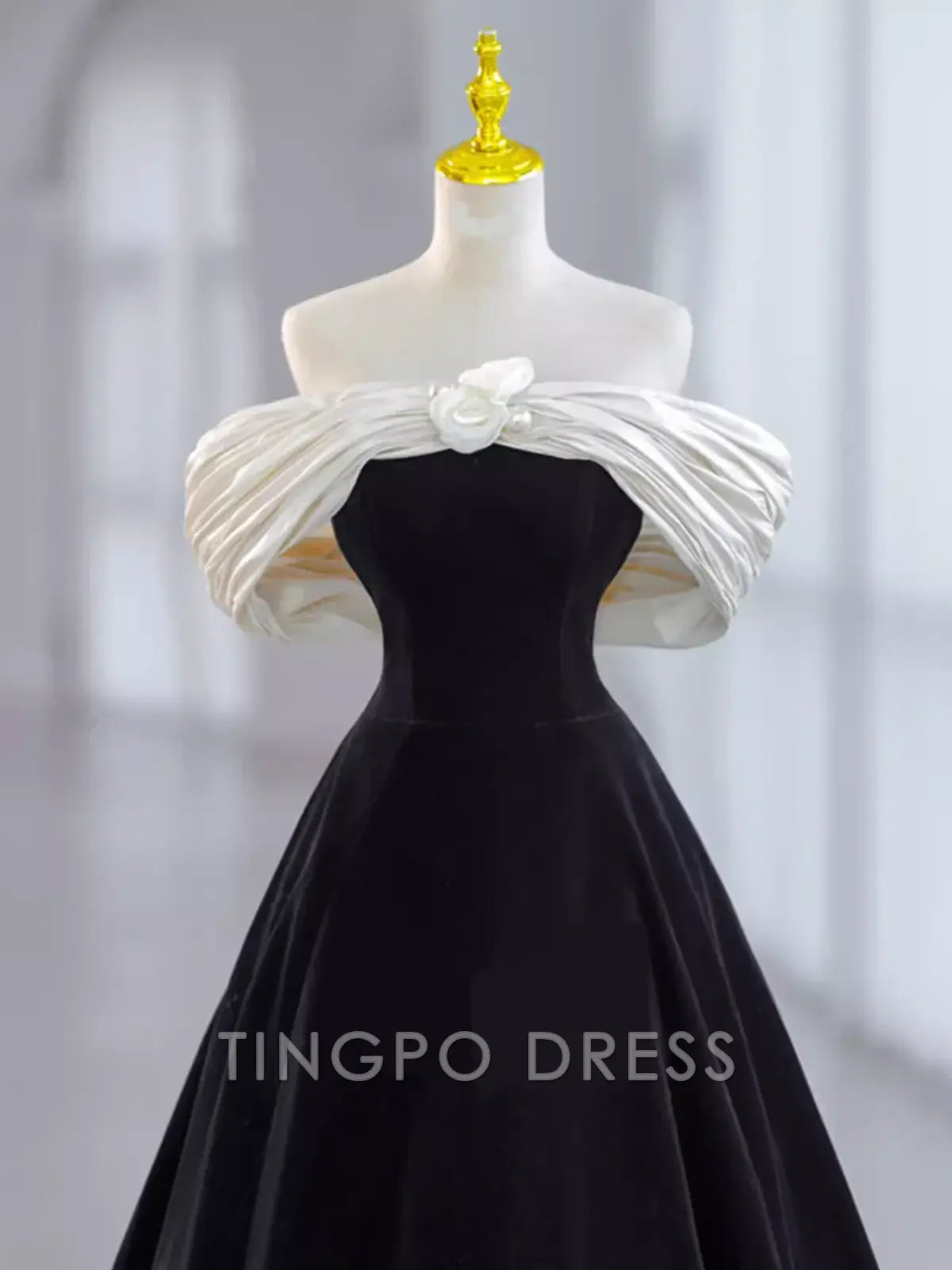 TingPo Wholesale Pretty Ball Gown Off The Shoulder Black Velvet Evening Party Dress Prom Dresses With Flower