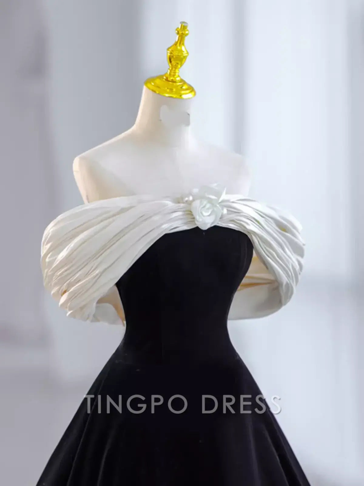 TingPo Wholesale Pretty Ball Gown Off The Shoulder Black Velvet Evening Party Dress Prom Dresses With Flower