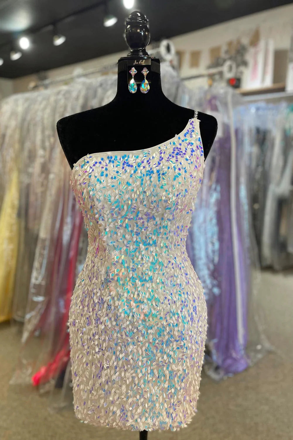 Wholesale Sheath/Column One Shoulder Sequins Short/Mini Sleeveless Homecoming Dress