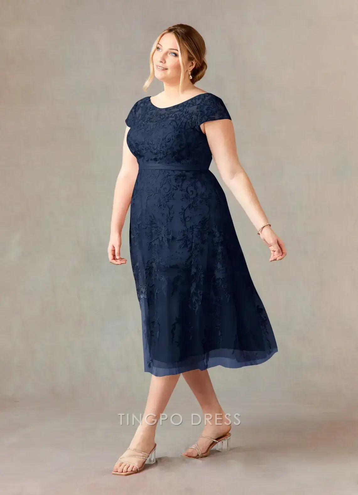 TingPo Wholesale Elegant Mother of the Bride Plus Size Dresses Dark Navy A-Line Scoop Lace Tulle Dress Dress hot sale for ladies