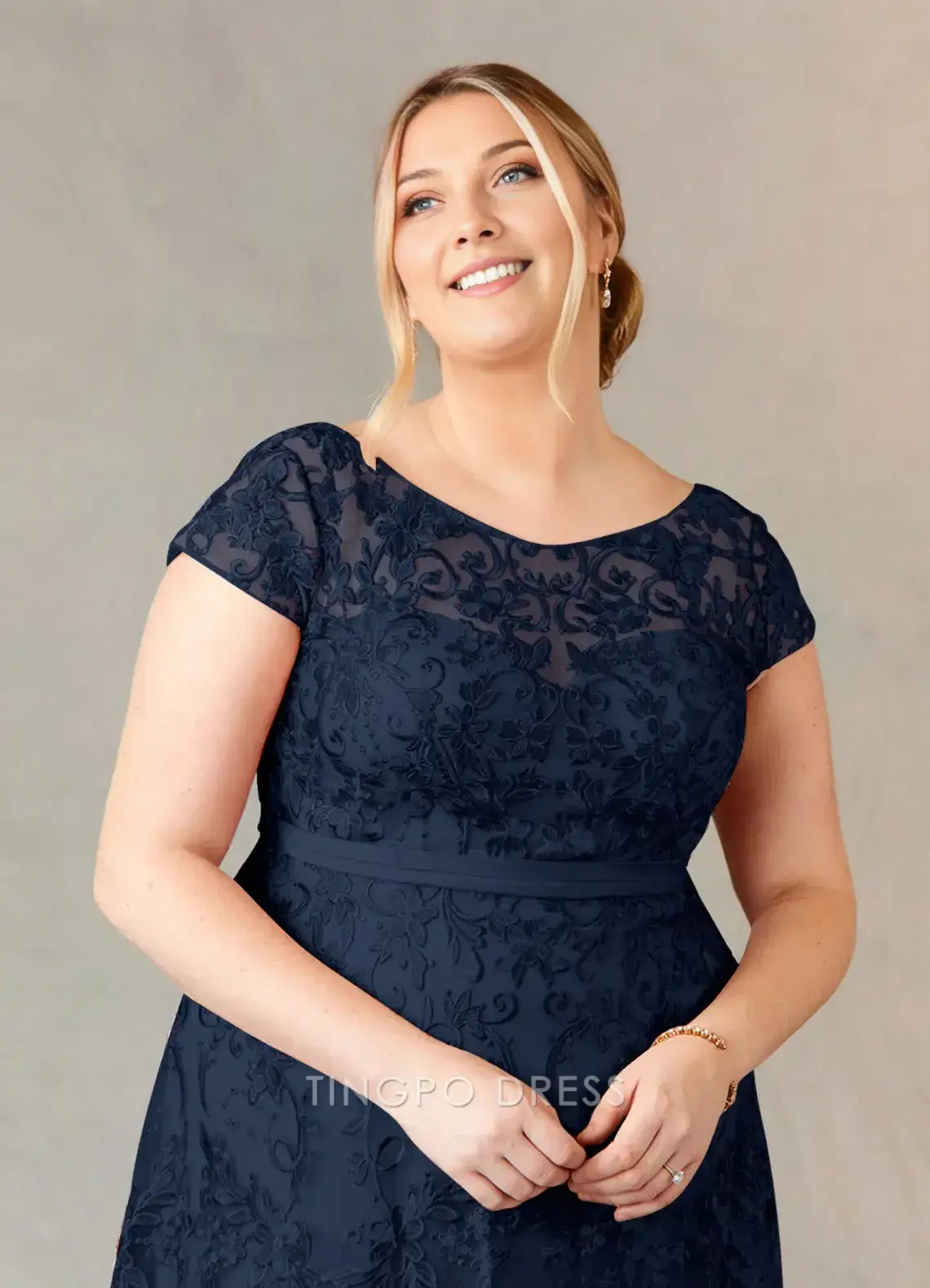 TingPo Wholesale Elegant Mother of the Bride Plus Size Dresses Dark Navy A-Line Scoop Lace Tulle Dress Dress hot sale for ladies