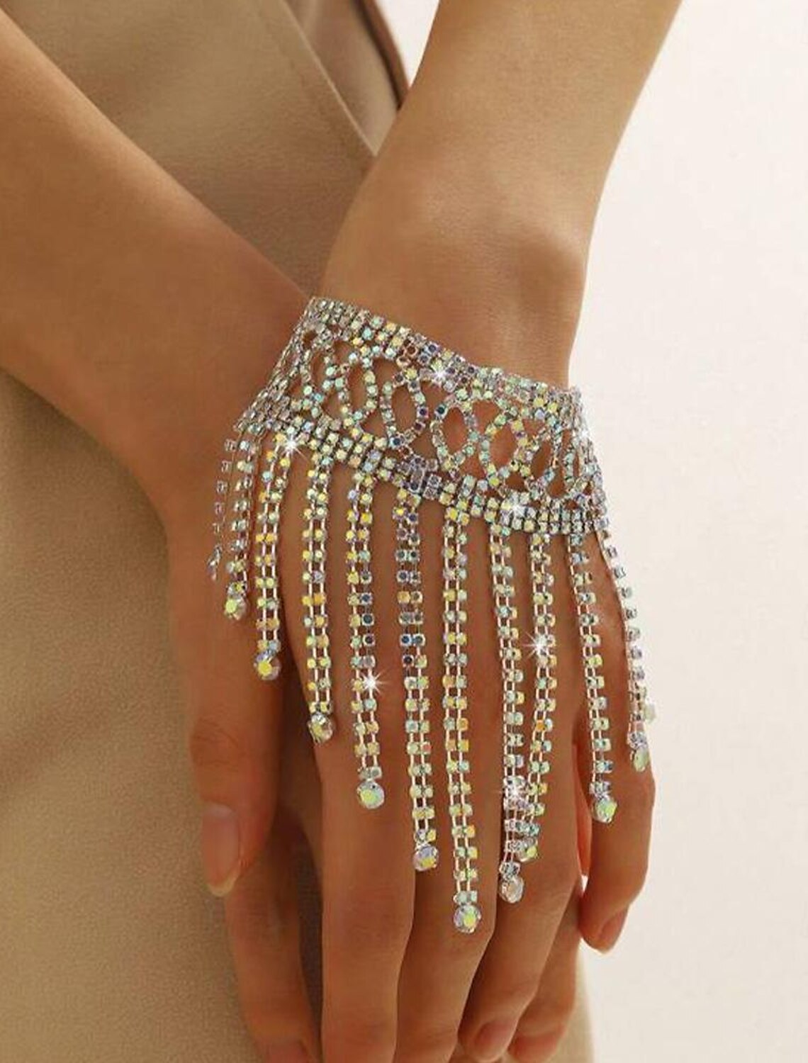 Wholesale Women's Charm Bracelet Tennis Bracelet Tassel Fringe Precious Fashion Luxury Tassel Rhinestone Bracelet Jewelry Silver / Gold For Wedding Gift Engagement