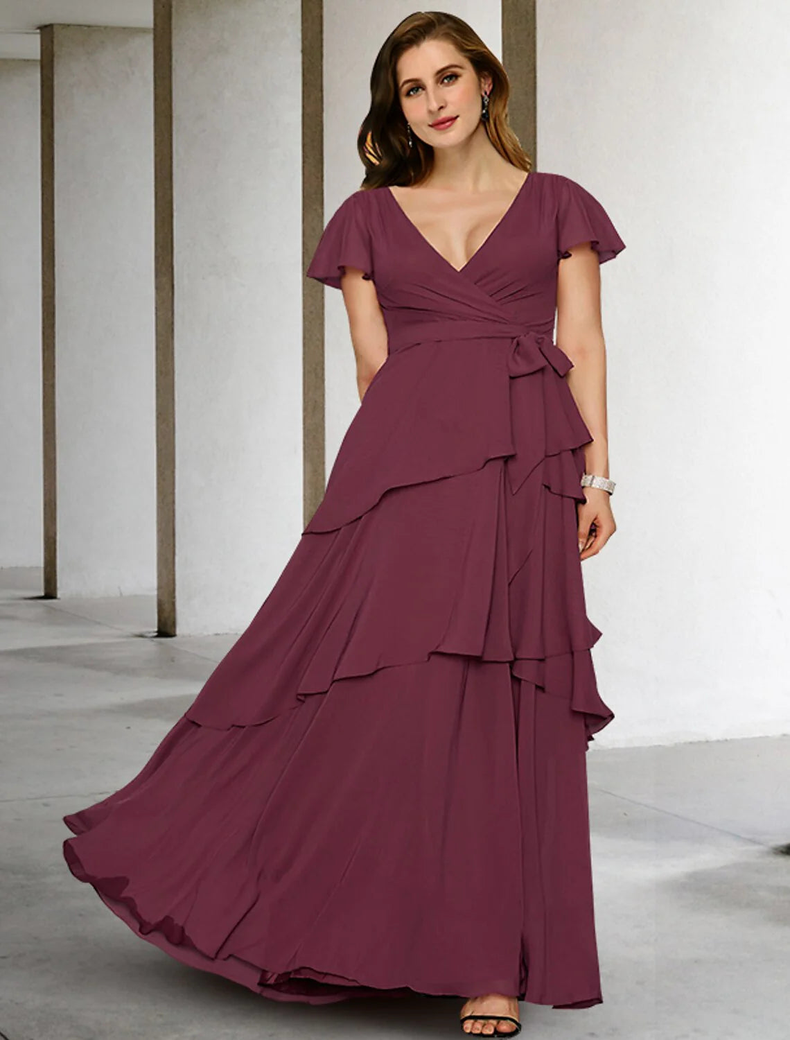 Wholesale A-Line Mother of the Bride Dresses Plus Size Hide Belly Curve Vintage Dress Formal Floor Length Short Sleeve V Neck Chiffon with Ruffles Strappy Fall