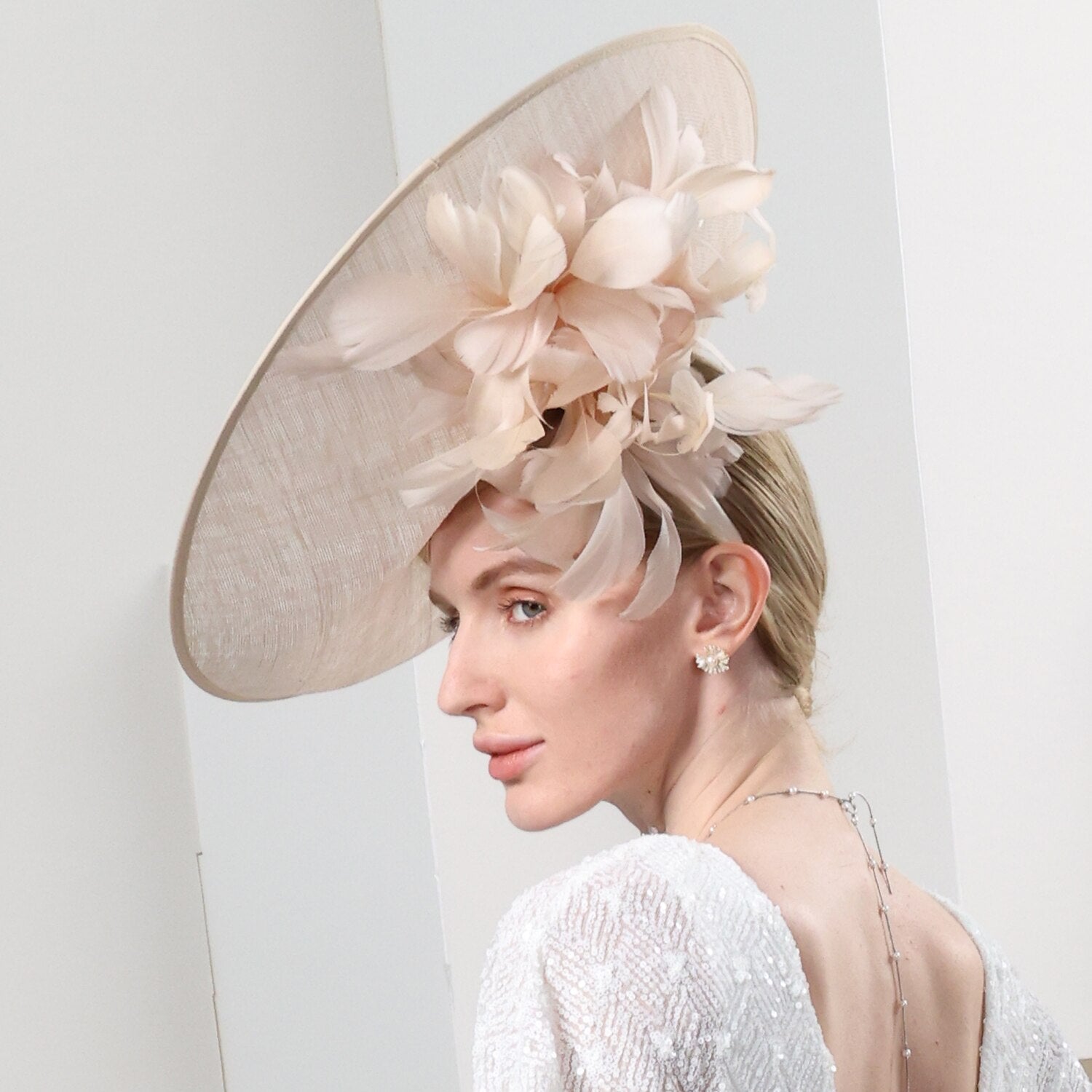 Wholesale Fascinators Kentucky Derby Hat Flax Top Hat Sinamay Hat Wedding Casual Melbourne Cup Elegant Romantic British With Flower Headpiece Headwear
