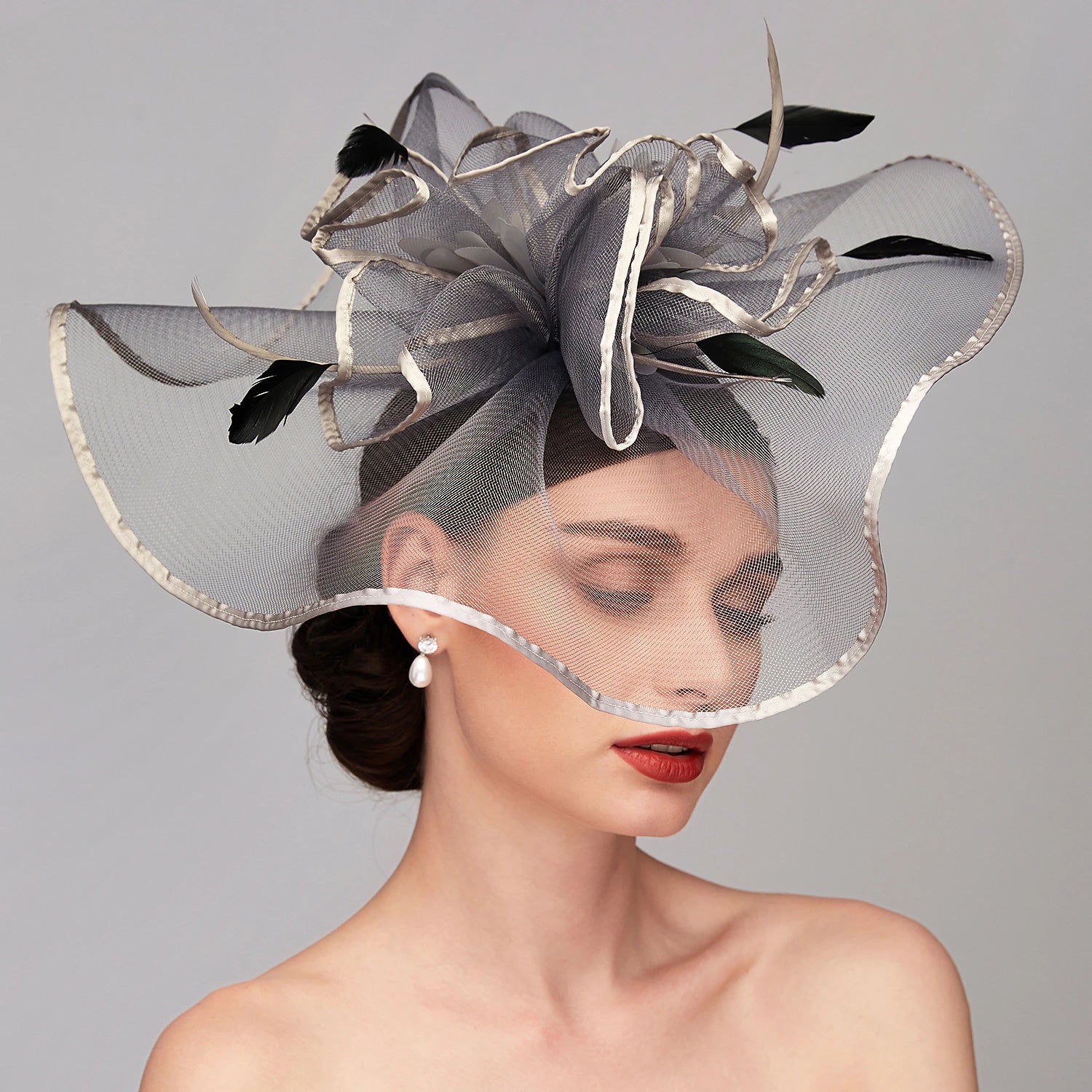 Wholesale Elegant & Luxurious Feather Linen Rayon Kentucky Derby Hat Fascinators Headpiece with Feather Floral Flower 1PC Melbourne Cup Wedding Horse Race Ladies Day Headpiece