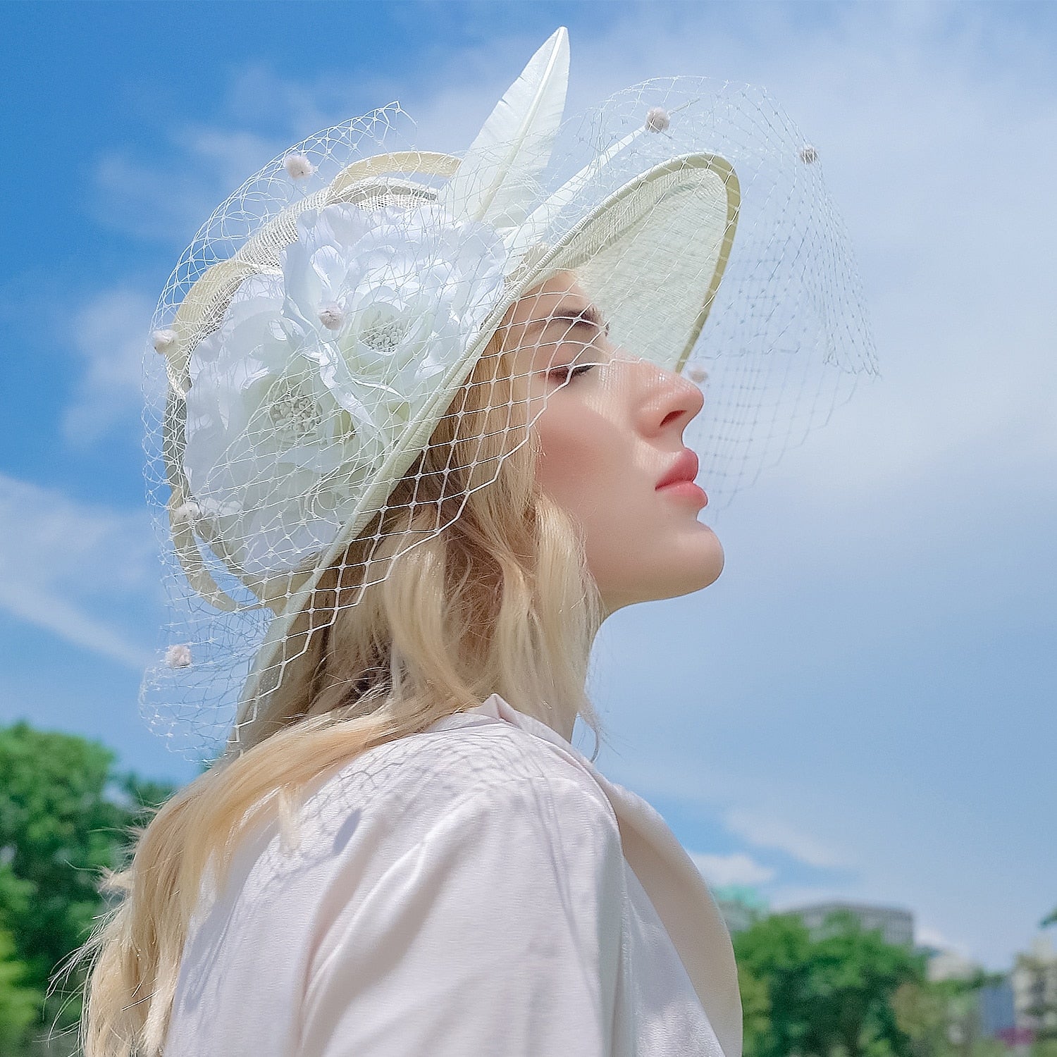 Wholesale Artistic / Retro Elegant Sinamay / Abaca Fascinators / Hats with Feather / Flower / Tulle 1PC Fall Wedding / Party / Evening / Melbourne Cup Headpiece