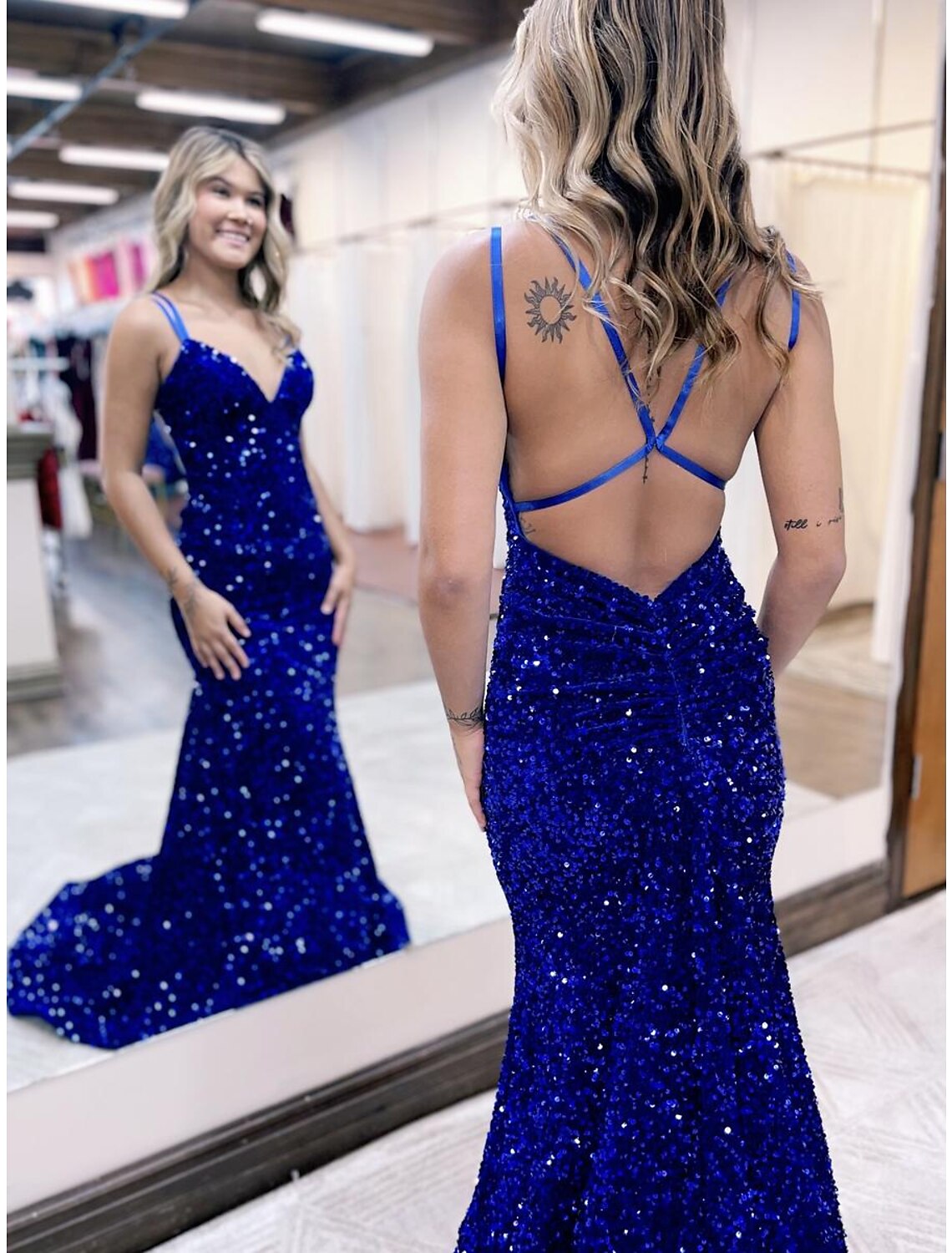Wholesale  Mermaid / Trumpet Prom Dresses Sparkle & Shine Dress Formal Wedding Party Court Train Sleeveless V Neck Sequined Backless with Sequin