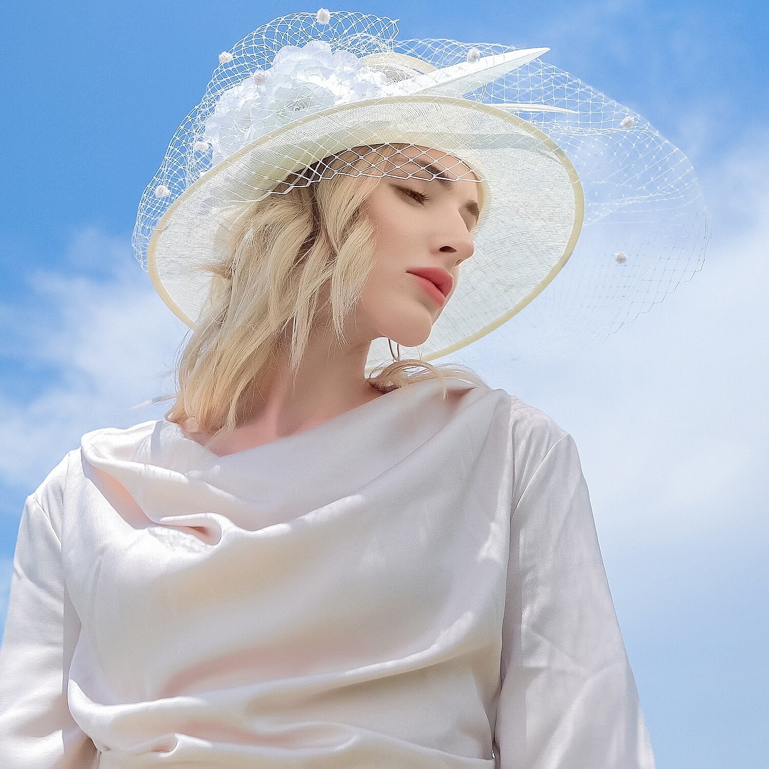 Wholesale Artistic / Retro Elegant Sinamay / Abaca Fascinators / Hats with Feather / Flower / Tulle 1PC Fall Wedding / Party / Evening / Melbourne Cup Headpiece