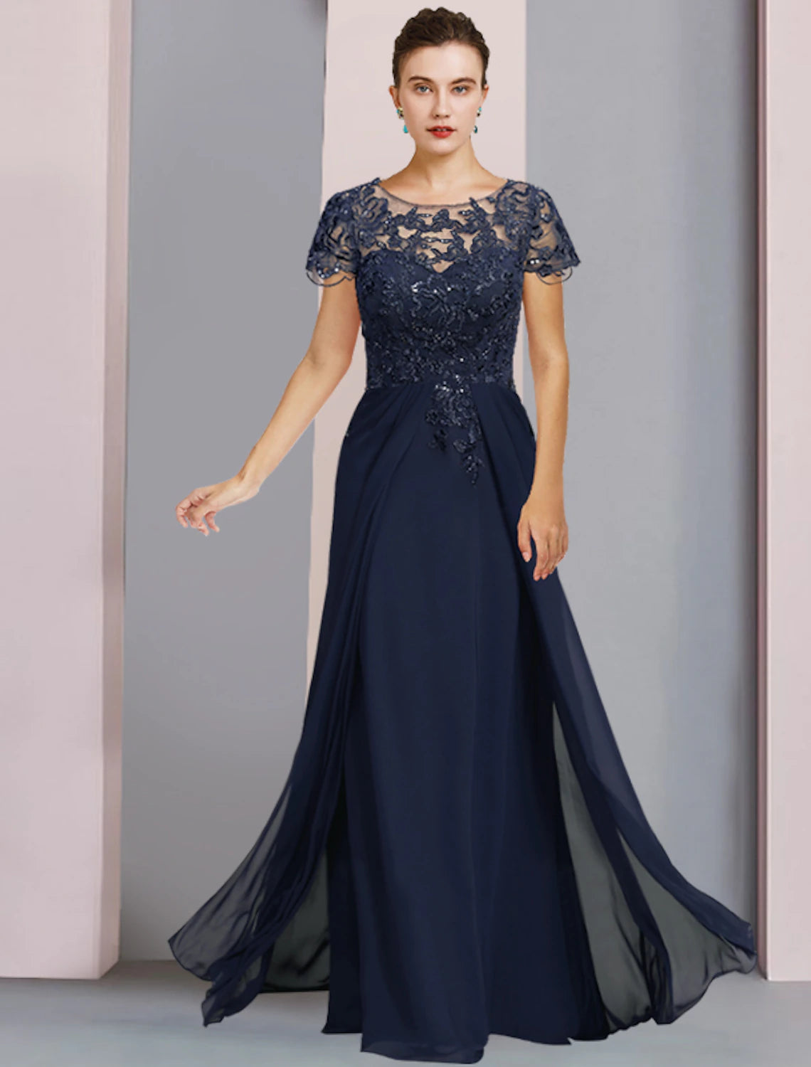 Wholesale  Sheath / Column Mother of the Bride Dress Formal Luxurious Elegant Scoop Neck Floor Length Chiffon Lace Short Sleeve with Sequin Appliques