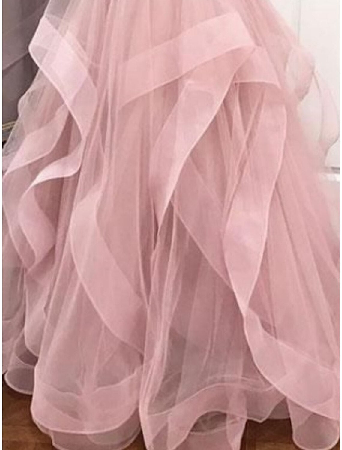 Wholesale Ball Gown Prom Dresses Tiered Plisse Dress Wedding Guest Quinceanera Floor Length Sleeveless V Neck Organza Backless with Criss Cross Ruffles
