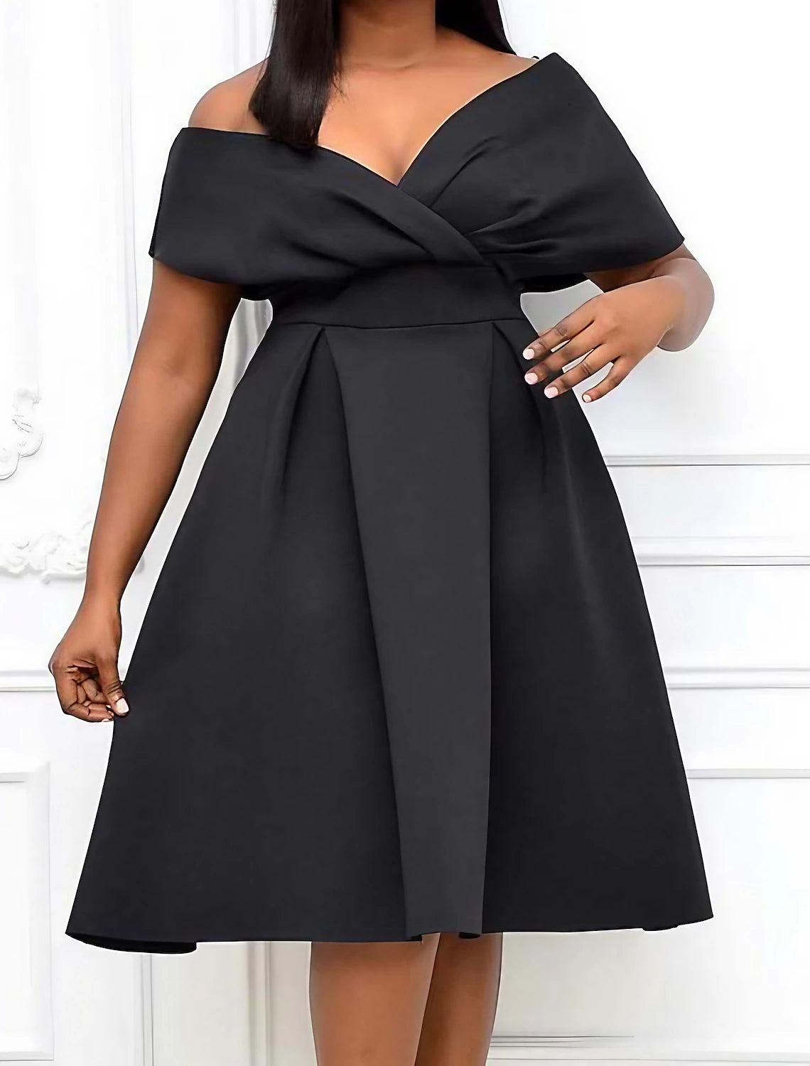 Wholesale Women's Little Black Dress Cocktail Dress Plus Size Curve Party Dress Solid Color V Neck Short Sleeve Spring Fall Formal Prom Dress Knee Length Dress Party Dress / Party Dress