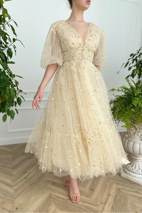 Wholesale Champagne V-Neck Lace Short Prom Dress Cute Puff Sleeves Party Dress with Pockets