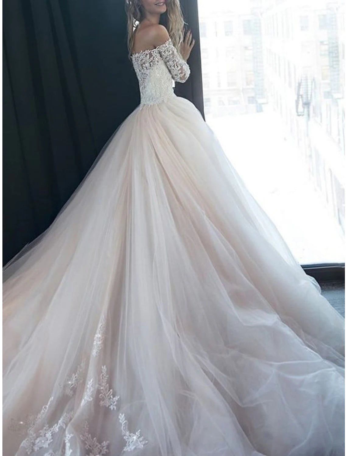 Wholesale Wedding Dresses in Color Formal Wedding Dresses Ball Gown Off Shoulder Long Sleeve Court Train Satin Bridal Gowns With Appliques