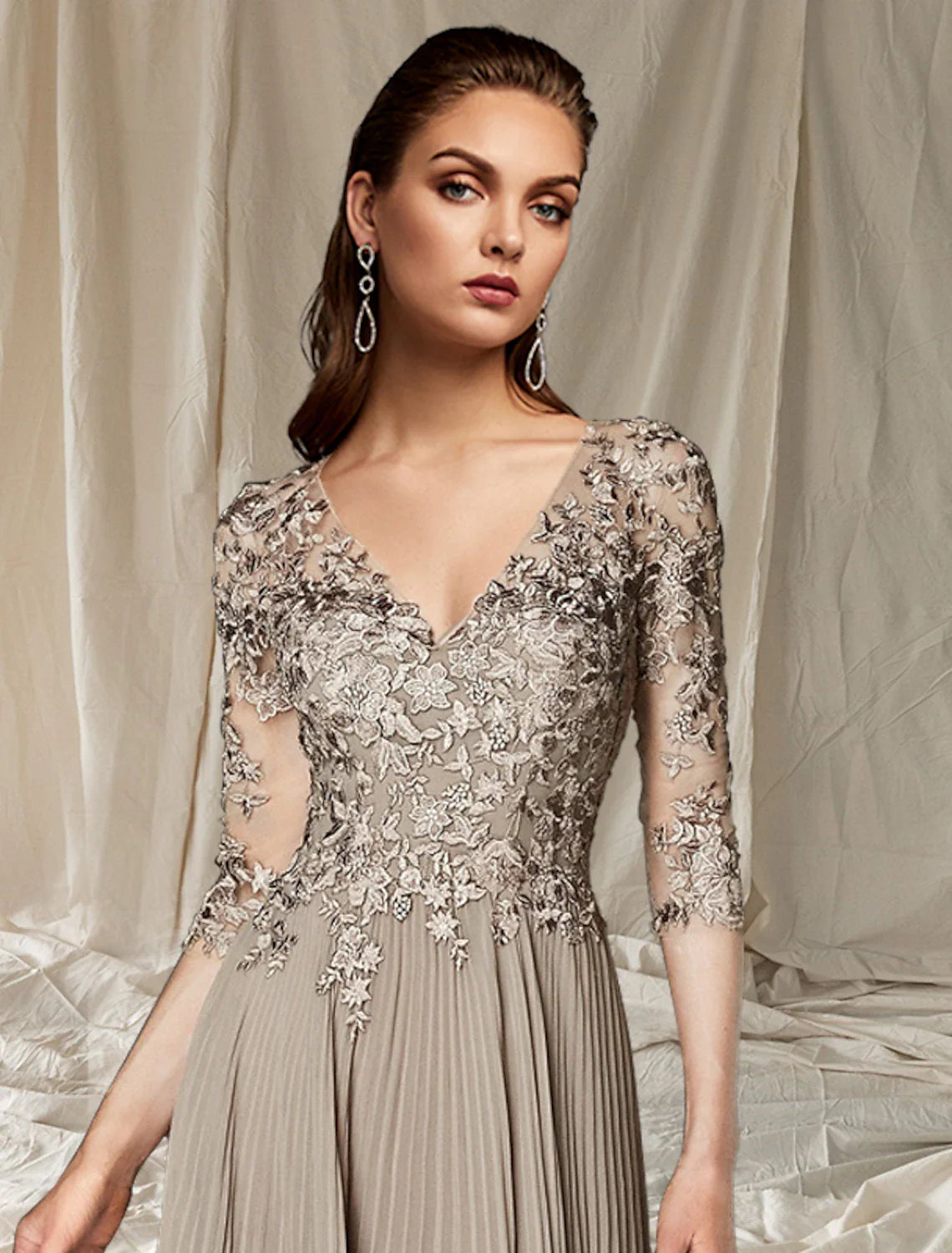 Wholesale A-Line Mother of the Bride Dress Wedding Guest Plus Size Elegant V Neck Floor Length Chiffon Lace Half Sleeve with Pleats Appliques