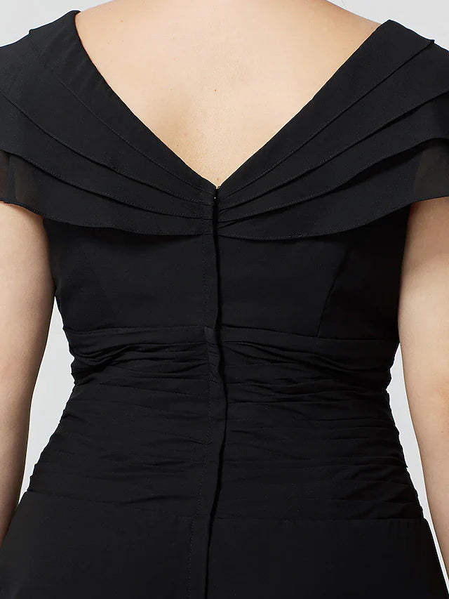 Wholesale A-Line Mother of the Bride Dress Plus Size Elegant Sexy V Neck Knee Length Chiffon Short Sleeve No with Beading Tiered