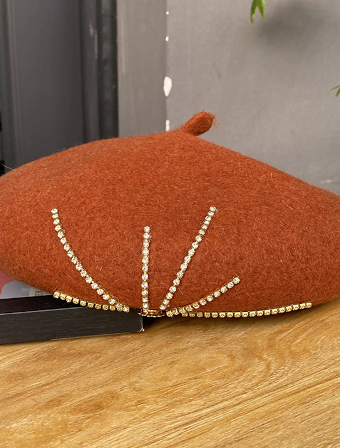 Wholesale Hats Poly / Cotton Blend Beret Hat Casual Holiday Retro Sweet With Pure Color Trim Headpiece Headwear