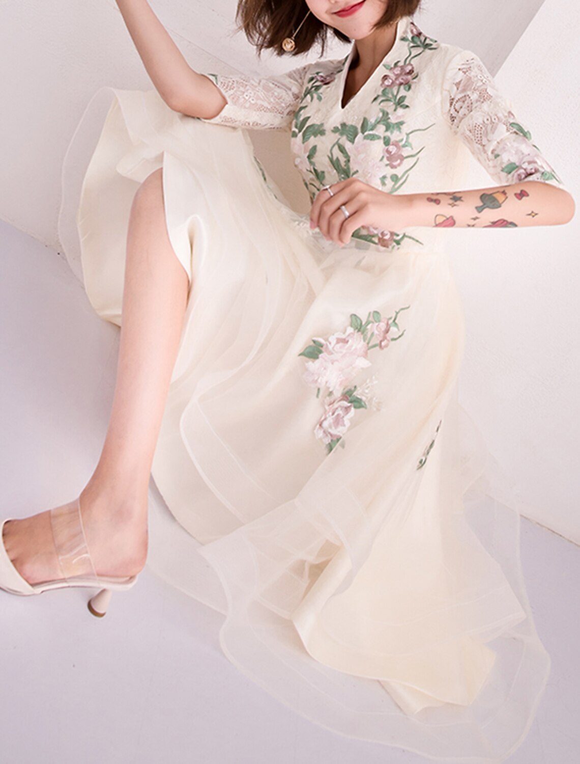 Wholesale A-Line Chinese Style Floral Party Wear Cocktail Party Dress V Neck Half Sleeve Knee Length Tulle with Tier Appliques