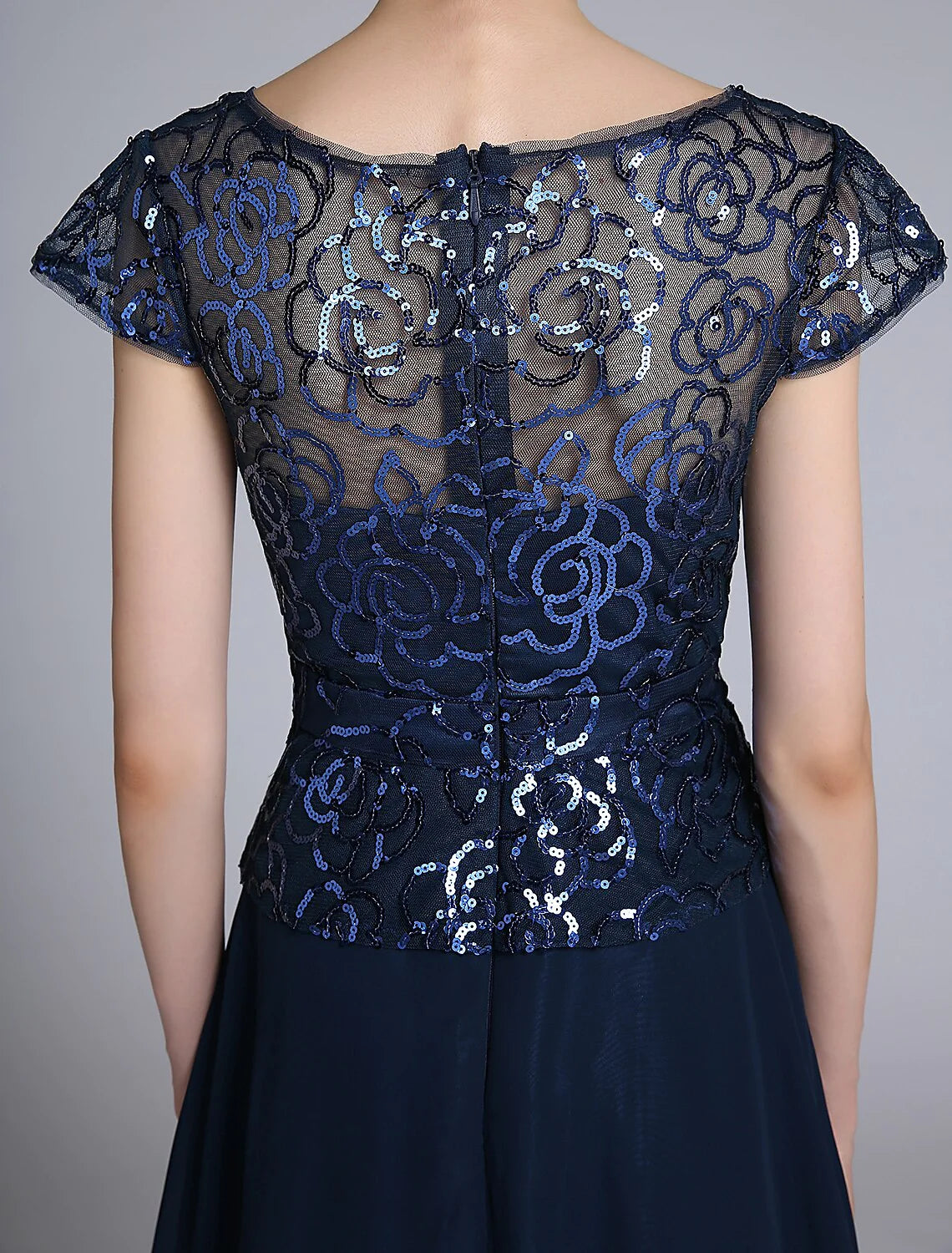 Wholesale Sheath / Column Mother of the Bride Dress Sparkle & Shine Scoop Neck Floor Length Chiffon Short Sleeve No with Sequin