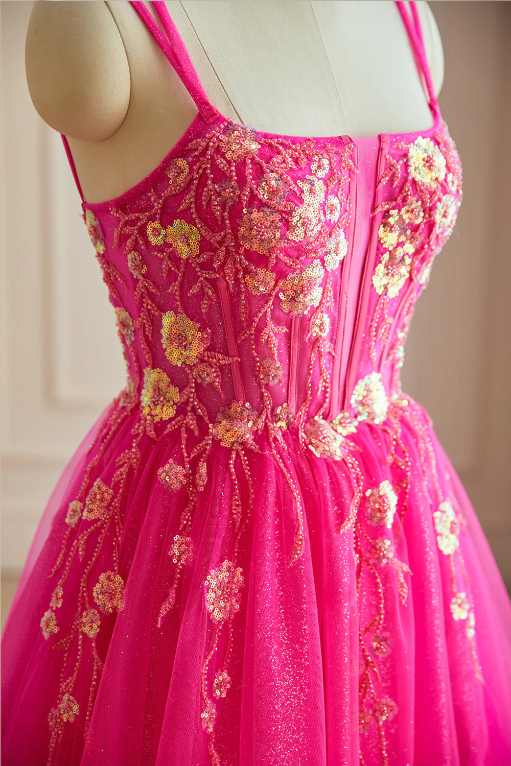 Wholesale Elegant A Line Spaghetti Straps Sleeveless Appliques Prom Dresses Dance Dresses