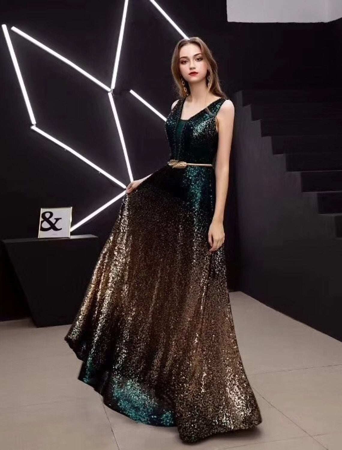 Wholesale  A-Line Minimalist Elegant Party Wear Formal Evening Dress V Neck Sleeveless Floor Length Satin with Sequin