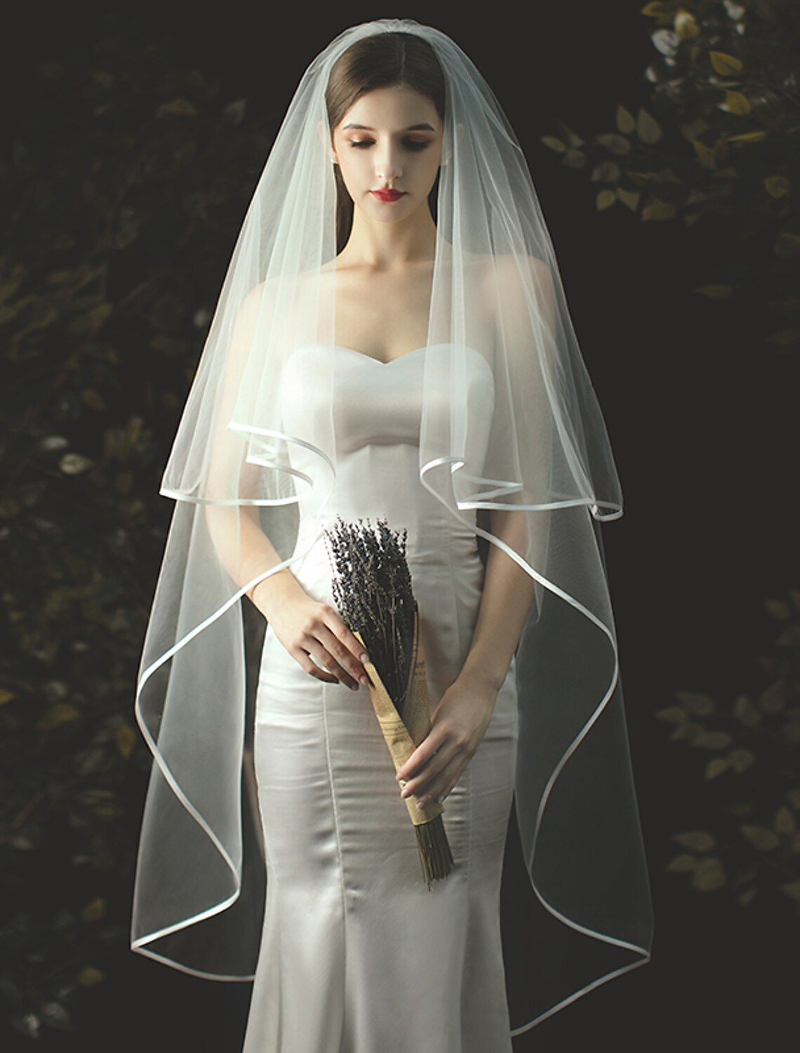 Wholesale Two-tier Stylish / Classic Wedding Veil Chapel Veils with Solid Tulle