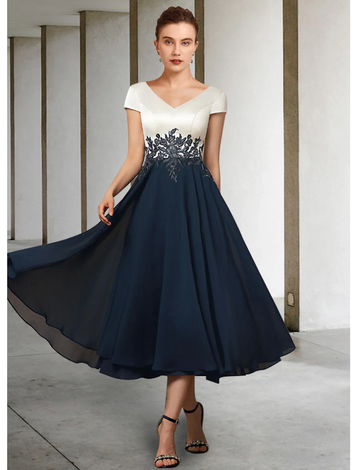 Wholesale A-Line Mother of the Bride Dress Fall Wedding Guest Elegant V Neck Tea Length Chiffon Satin Lace Short Sleeve with Pleats Appliques