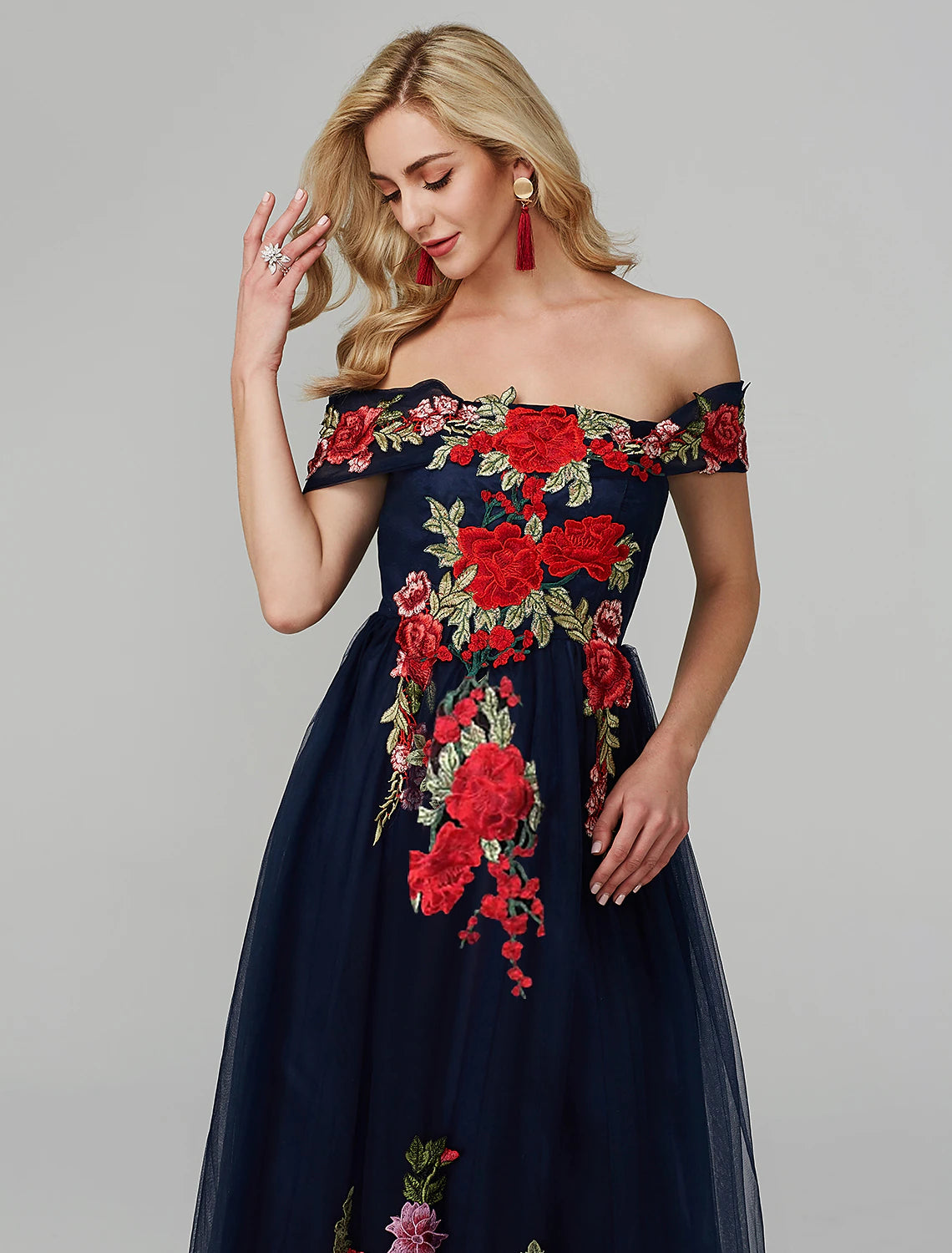 Wholesale  A-Line Prom Dresses Floral Dress Wedding Guest Prom Floor Length Sleeveless Off Shoulder Lace Over Tulle with Embroidery Appliques