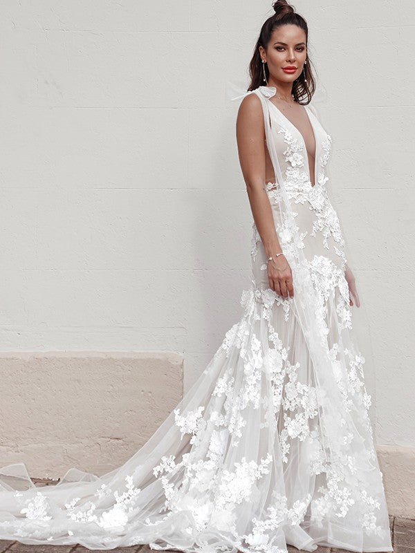 Wholesale Sheath/Column Tulle Applique Sleeveless V-neck Chapel Train Wedding Dresses