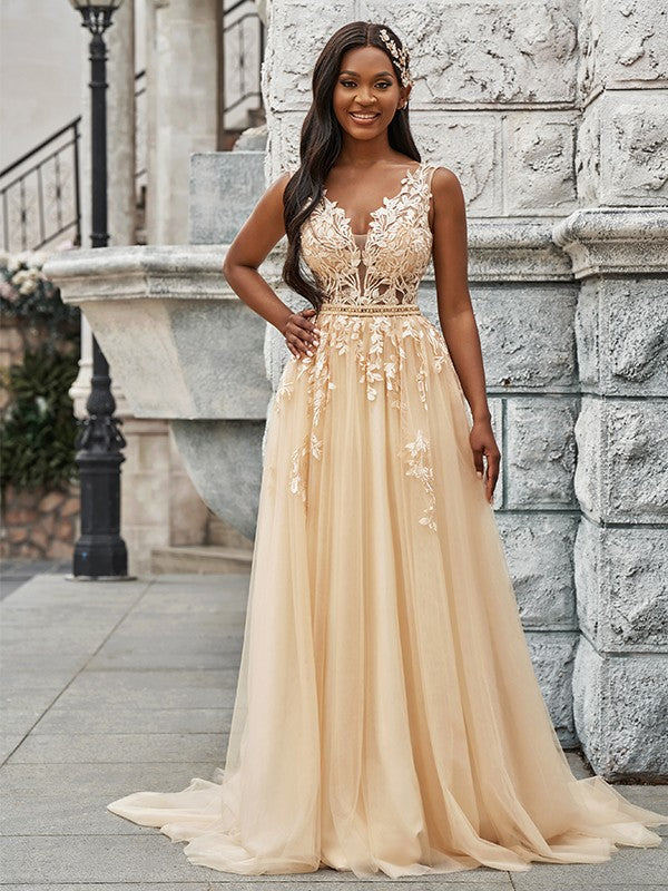 Wholesale A-Line/Princess Sleeveless Tulle V-neck Applique Sweep/Brush Train Wedding Dresses
