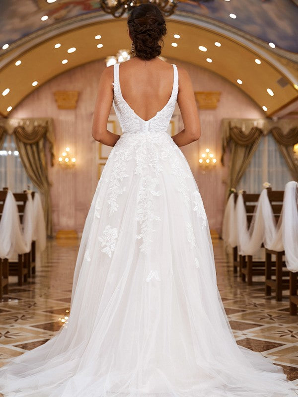 Wholesale A-Line/Princess Lace Applique V-neck Sleeveless Sweep/Brush Train Wedding Dresses